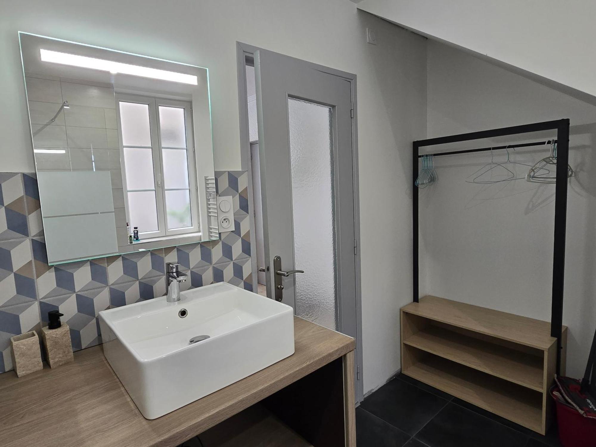 Appartement Au Calme Idealement Place A Macon. Kültér fotó