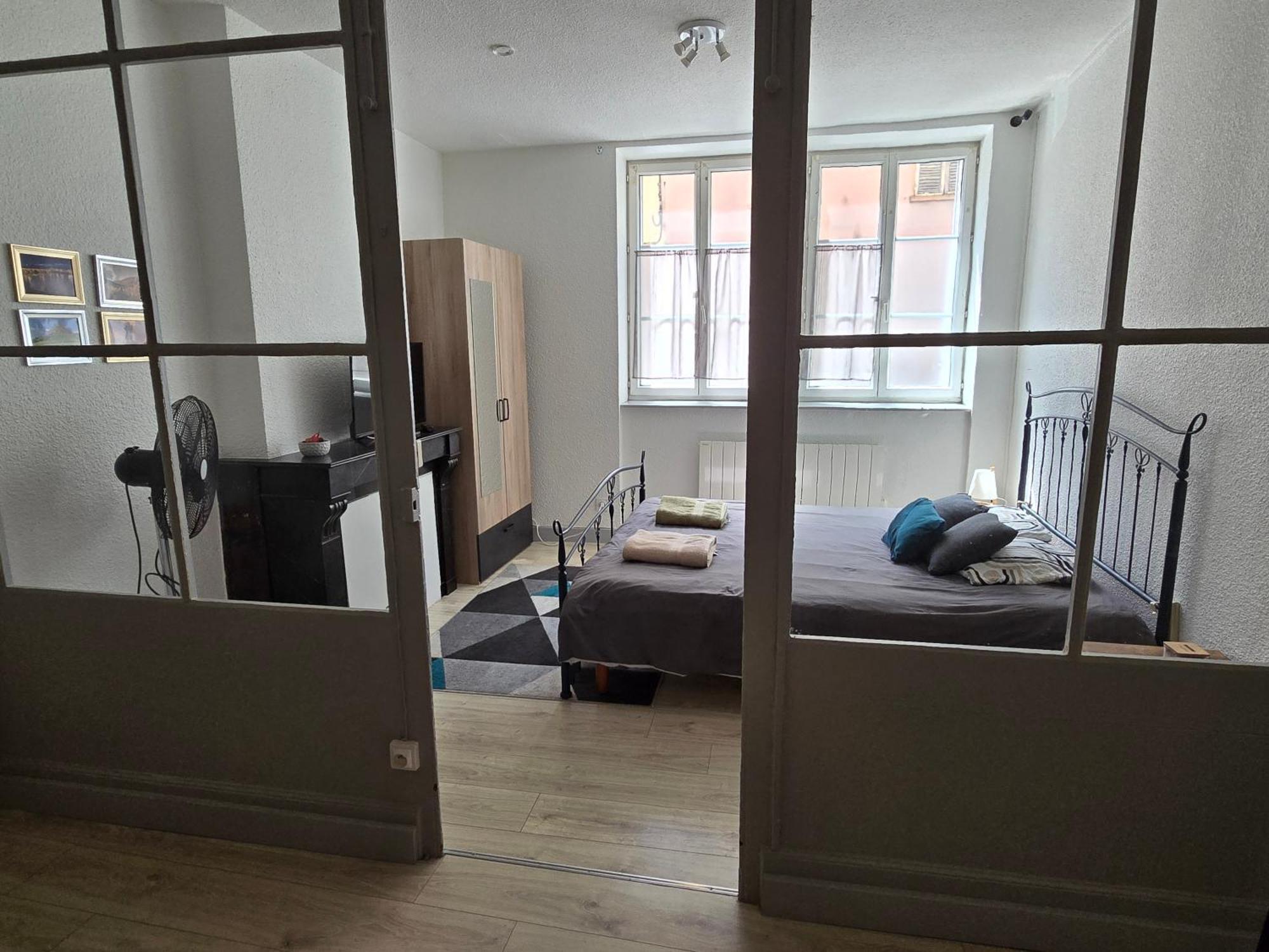 Appartement Au Calme Idealement Place A Macon. Kültér fotó